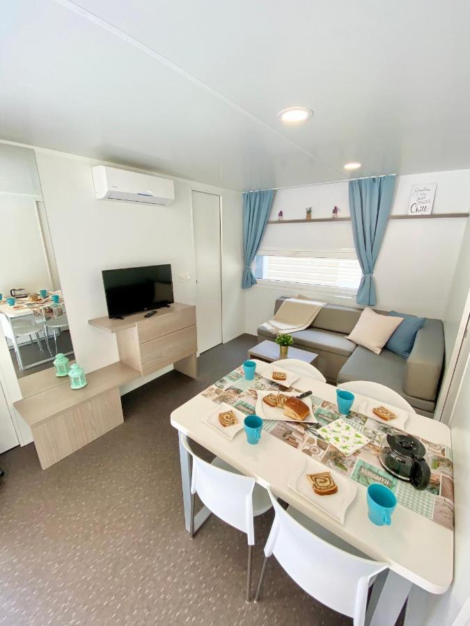 Mobile Homes Malu Biograd Na Moru Eksteriør billede