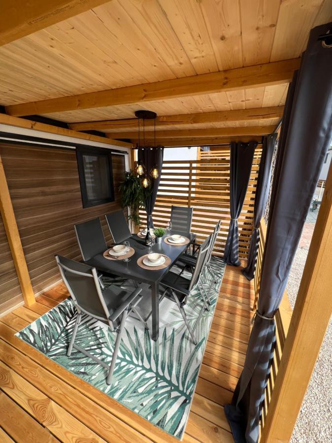 Mobile Homes Malu Biograd Na Moru Eksteriør billede