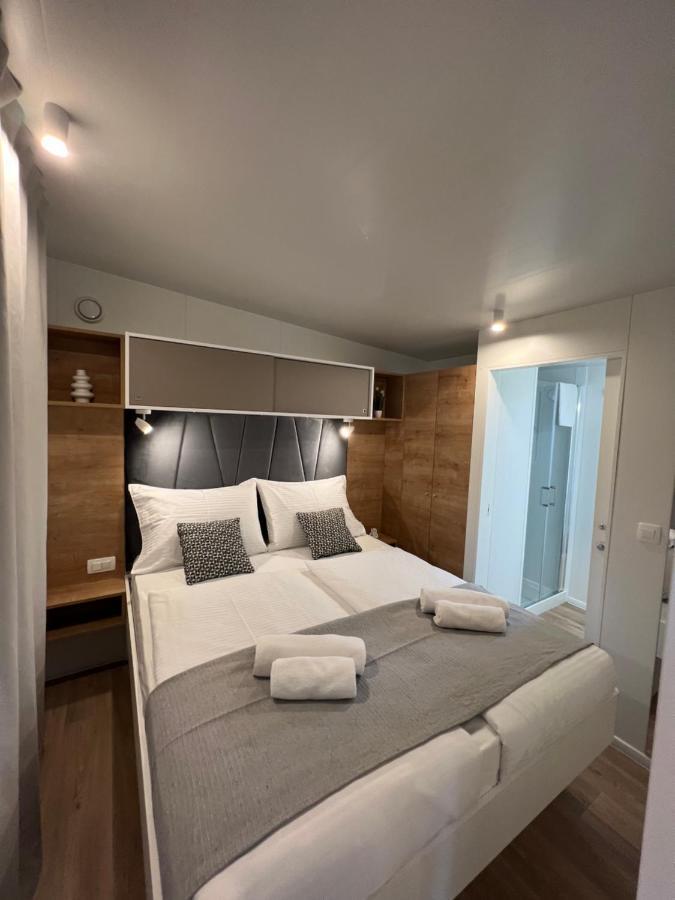 Mobile Homes Malu Biograd Na Moru Eksteriør billede