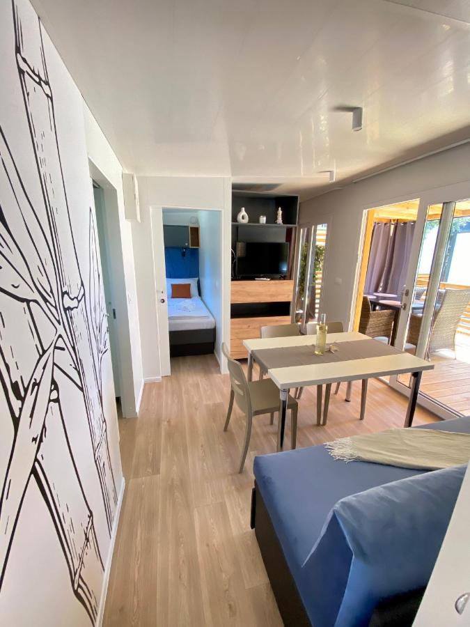 Mobile Homes Malu Biograd Na Moru Eksteriør billede