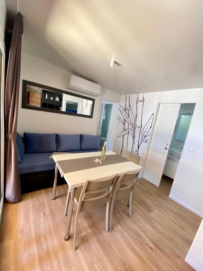 Mobile Homes Malu Biograd Na Moru Eksteriør billede