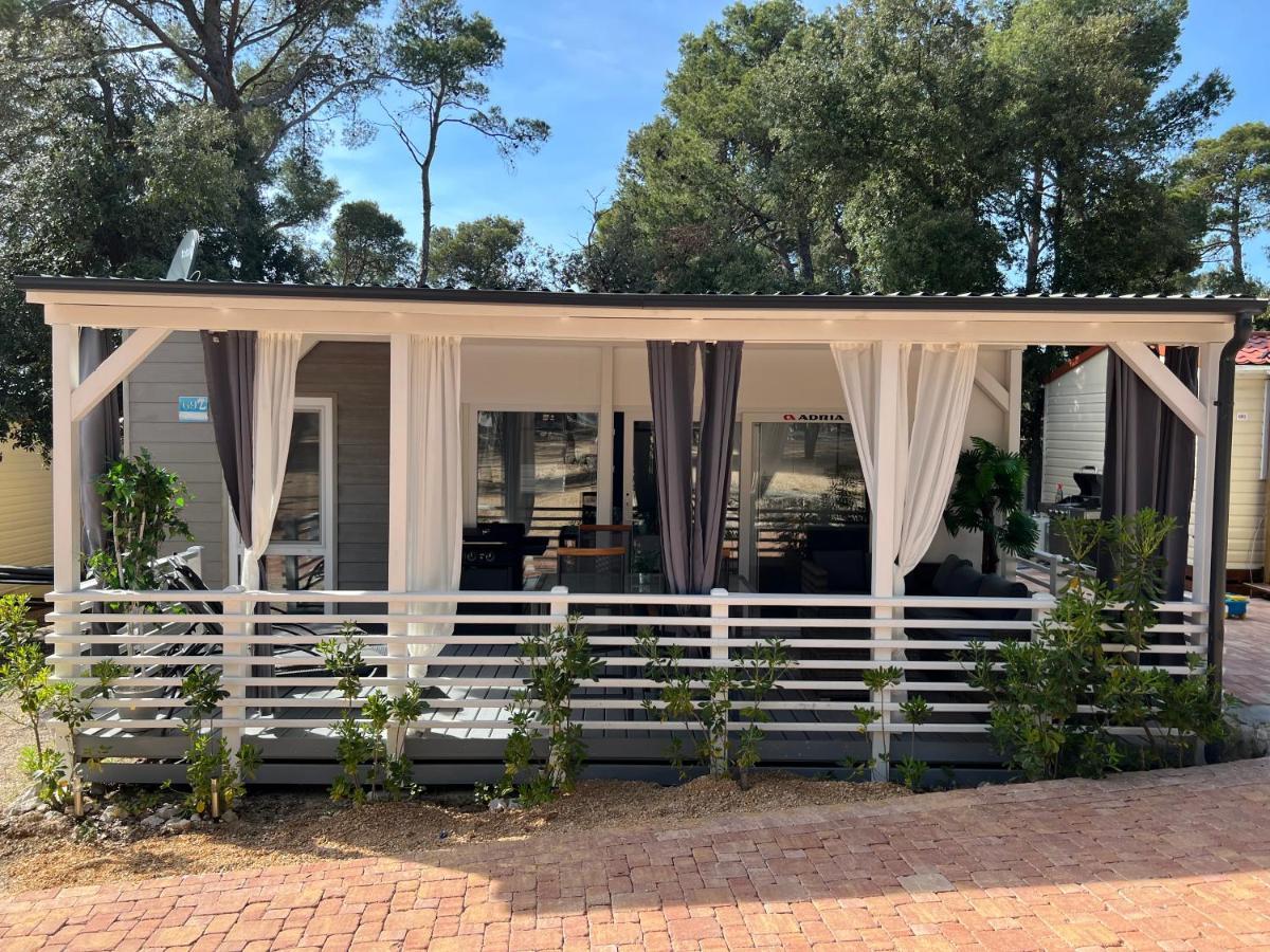 Mobile Homes Malu Biograd Na Moru Eksteriør billede