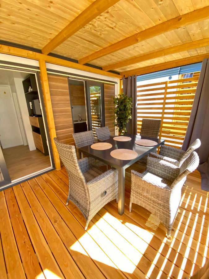 Mobile Homes Malu Biograd Na Moru Eksteriør billede